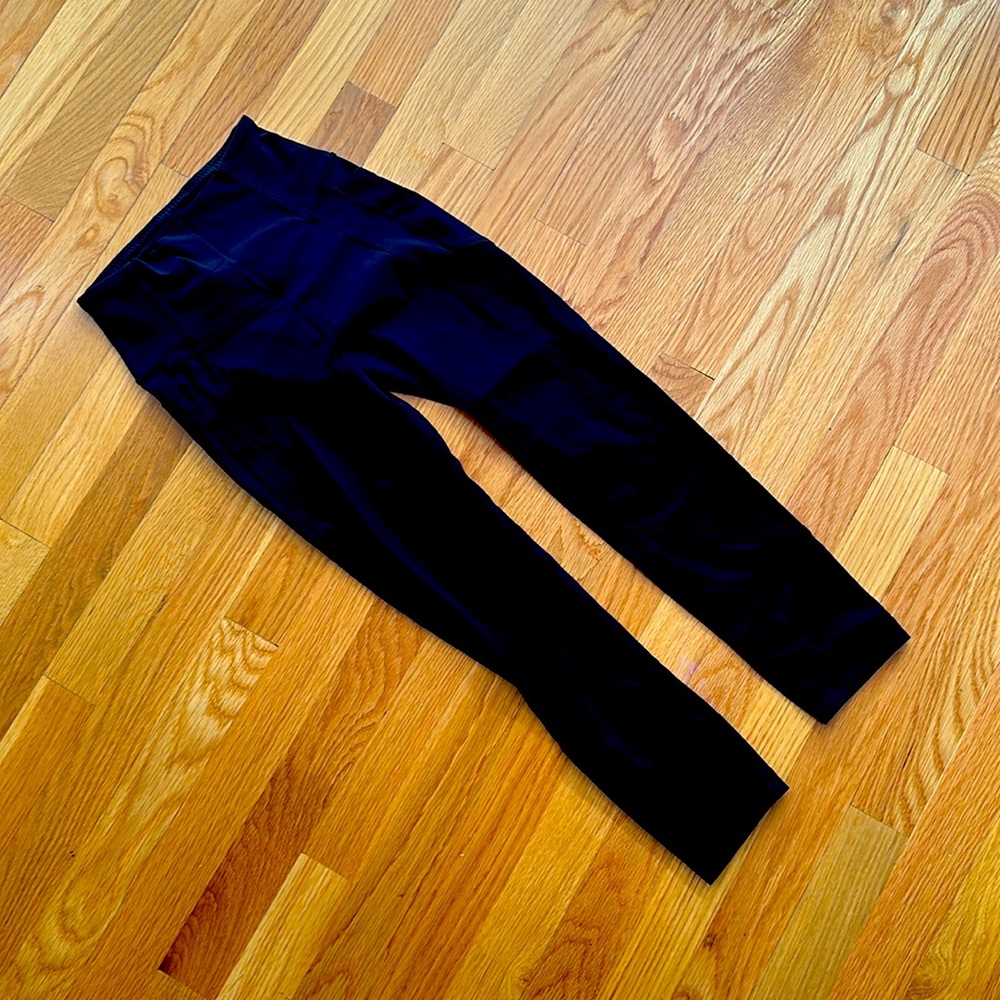Women’s Lululemon yoga pants